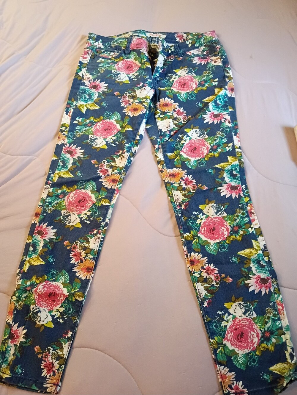 Hot Kiss Floral Stretch Jeans